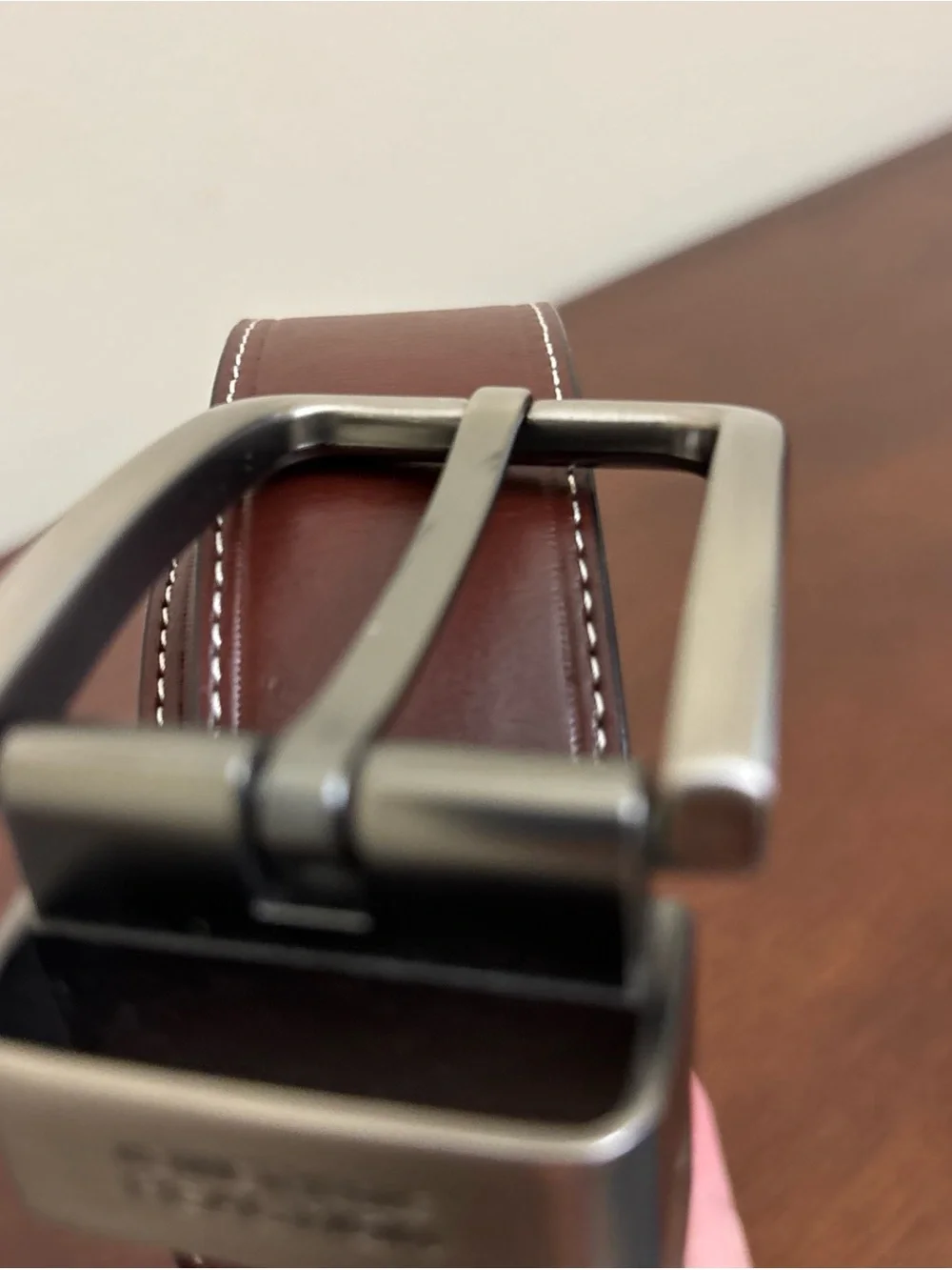 Kenneth Cole Men's Brown Faux Leather Buckle Belt Size 40 READ
